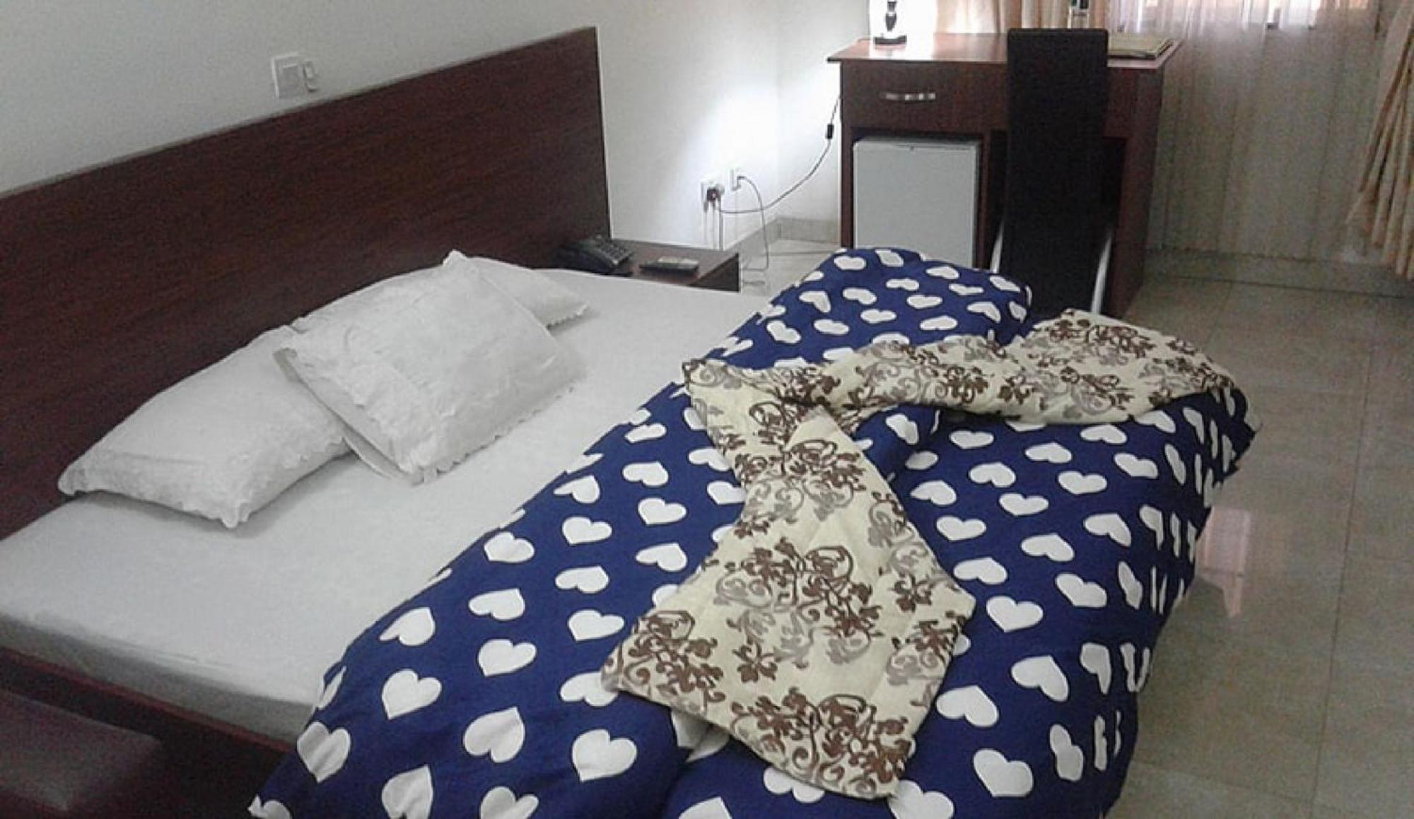 Room In Lodge - Orchard Hotel, Ibadan Exterior photo